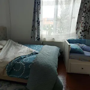 Bed & Breakfast Belle Dans Un Quartier Calme, Anderlecht